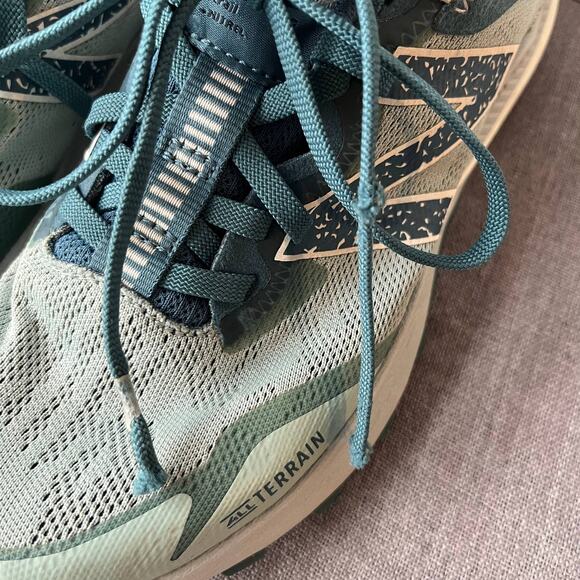 New Balance DynaSoft Nitrel V4 Running Shoes Womens 8 Teal Sneakers All Terrain - Picture 11 of 12